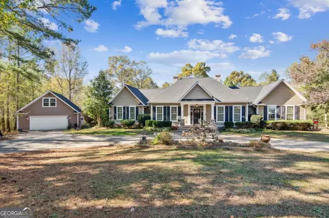 137 King Richards Dr, Griffin, GA 30223