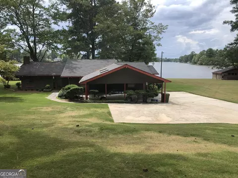 210 N Lakeshore Dr, Carrollton, GA 30117