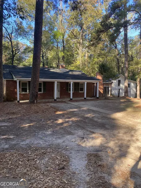 107 Avery Dr, Lagrange, GA 30240