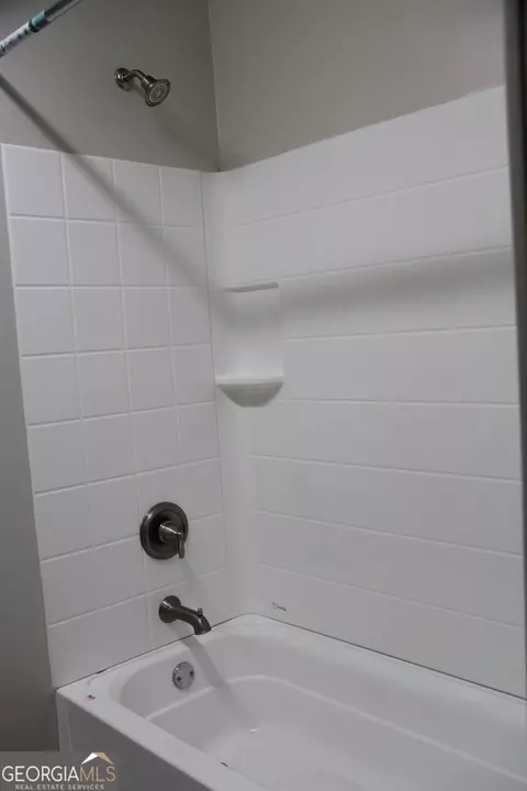 210 W Smith St, Claxton, GA 30417 photo 10