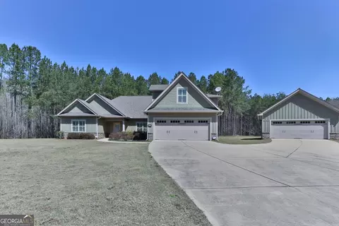 11 Ohana Cir, Seale, AL 36875
