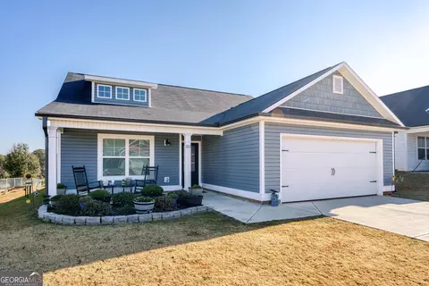 153 Crest View Dr, Carnesville, GA 30521