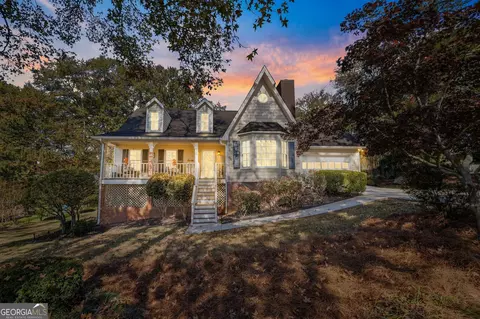 372 Golfcrest Dr, Conyers, GA 30094