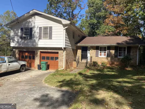 5270 Rockbridge Rd, Stone Mountain, GA 30088