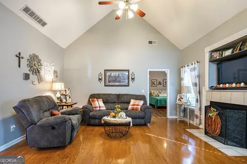 104 River Bend Ct, Lagrange, GA 30240 photo 4