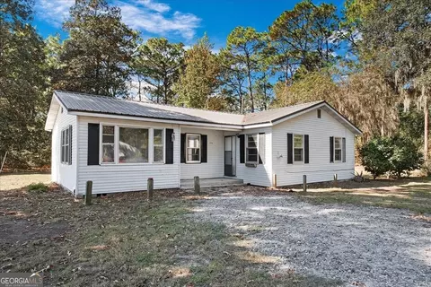 773 Shuman St, Hinesville, GA 31313