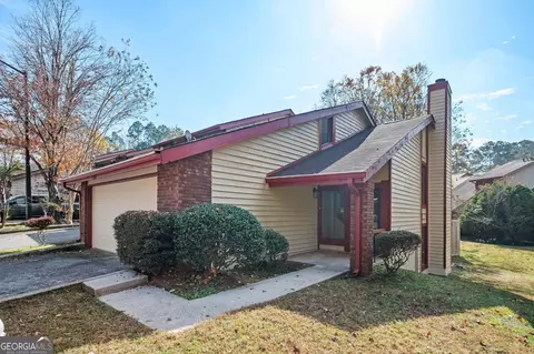 1086 Village Main St, Stone Mountain, GA 30088