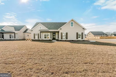100 Mosswood Ct, Kathleen, GA 31047