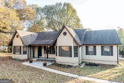 511 Pheasant Ridge Dr, Warner Robins, GA 31088