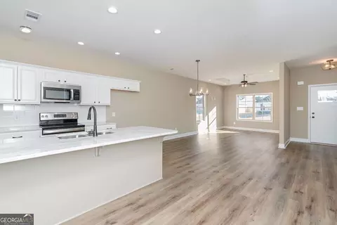 125 Red Tail Cir, Byron, GA 31008 photo 8