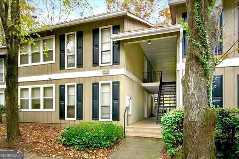 5157 Roswell Rd #4, Sandy Springs, GA 30342