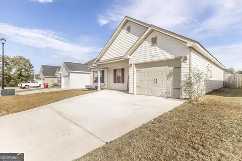 102 Kathryn Pl, Centerville, GA 31028 photo 3