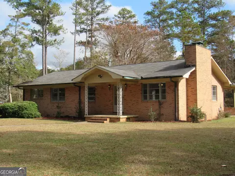 1157 S Phillips Rd, Lanett, AL 36863