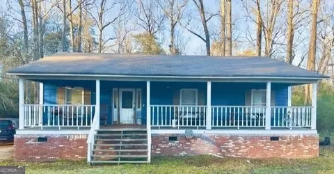 107 Sir Galahad St, Lagrange, GA 30240