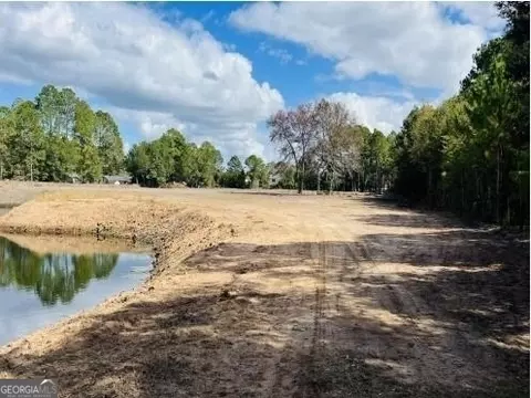 985 Pineland Ave, Hinesville, GA 31313