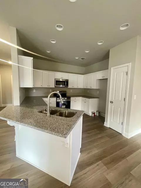 227 Strickland Loop, Forsyth, GA 31029 photo 4