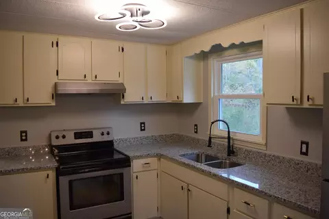 177 Pine Cir, Lagrange, GA 30241 photo 8