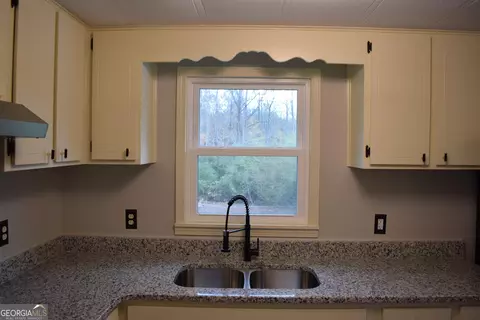 177 Pine Cir, Lagrange, GA 30241 photo 9