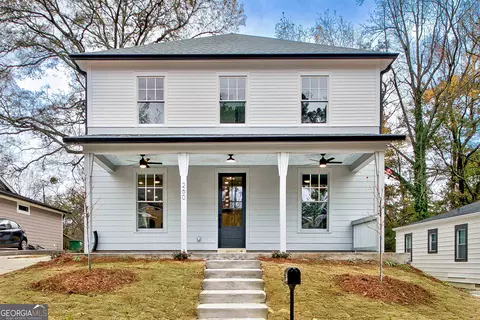 260 Birch St, Hapeville, GA 30354