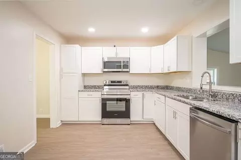 6419 Maddox Rd, Morrow, GA 30260 photo 13