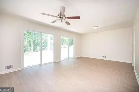 6419 Maddox Rd, Morrow, GA 30260 photo 19