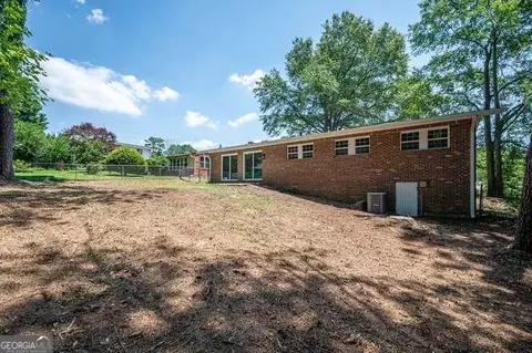 6419 Maddox Rd, Morrow, GA 30260 photo 8