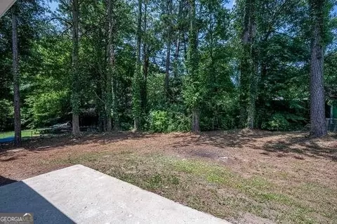 6419 Maddox Rd, Morrow, GA 30260 photo 10