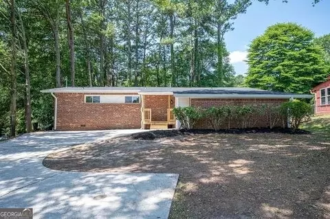 6419 Maddox Rd, Morrow, GA 30260 photo 1