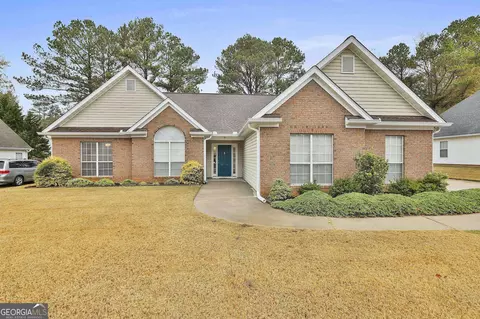 11 Pebble Creek Dr, Newnan, GA 30265