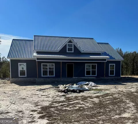 1379 Paris Ave, Swainsboro, GA 30401