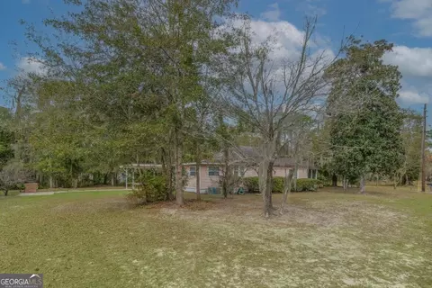 1122 Clarks Bluff Rd, Kingsland, GA 31548