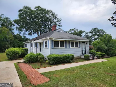110 Barron Ave, Thomaston, GA 30286