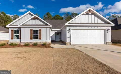 414 New Hope Dr, Perry, GA 31069