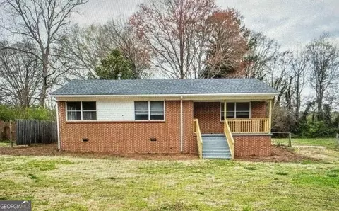 205 Emory St, Oxford, GA 30054