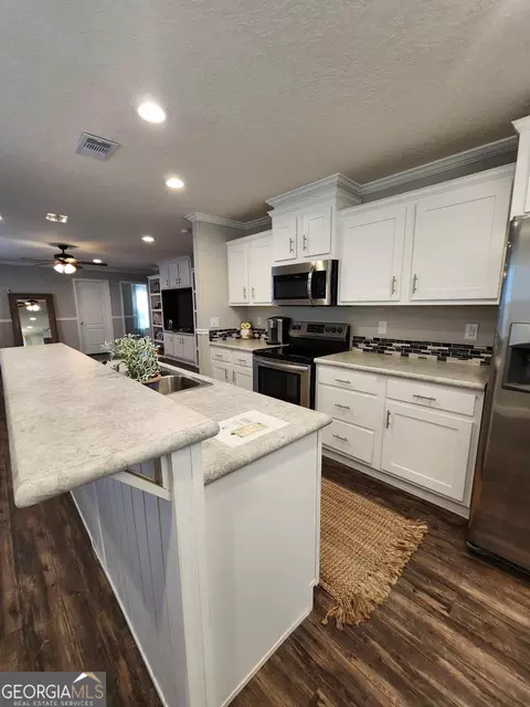 135 E Willow Dr, Newnan, GA 30263 photo 7