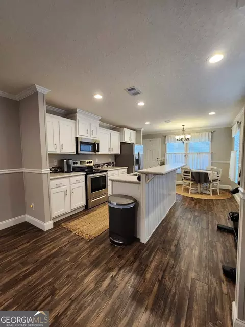 135 E Willow Dr, Newnan, GA 30263 photo 6