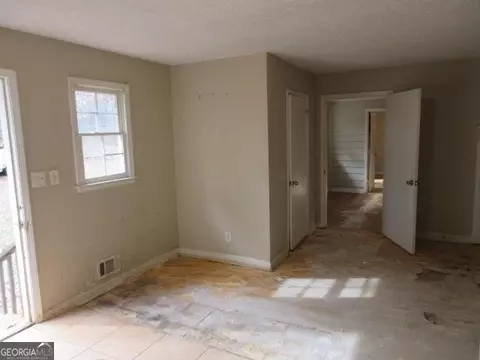 400 Robin Rd, Covington, GA 30016 photo 4