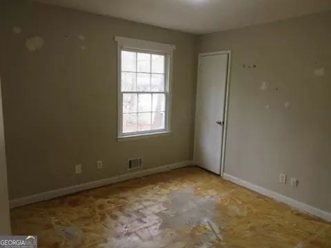 400 Robin Rd, Covington, GA 30016 photo 8