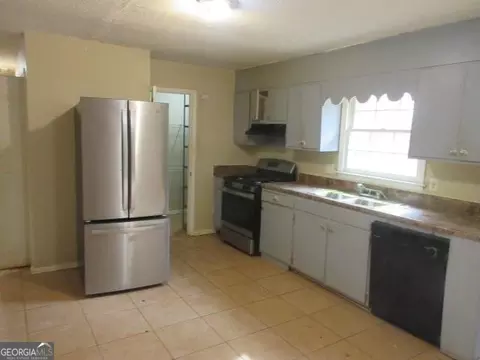 400 Robin Rd, Covington, GA 30016 photo 2