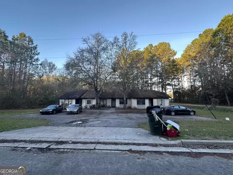 113 Olliff St, Claxton, GA 30417