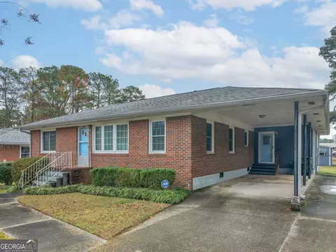 5292 Woodland Dr, Morrow, GA 30260