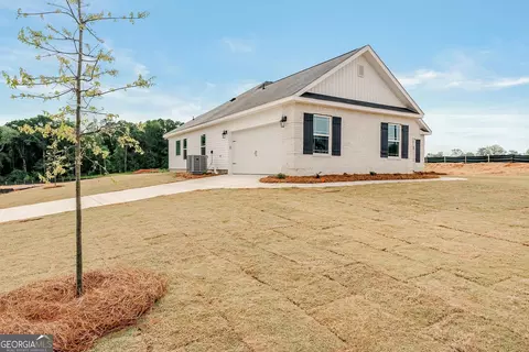 201 Overton Dr, Perry, GA 31069 photo 3