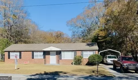 100 Flanders Dr, Warner Robins, GA 31093