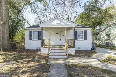 121 Vesta Dr, Warner Robins, GA 31088