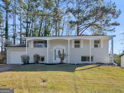 5954 Baywood Ln, Riverdale, GA 30296