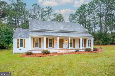 11 Country Squire Dr, Statesboro, GA 30458