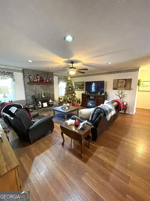 79 Robertson Rd, Lagrange, GA 30241 photo 6