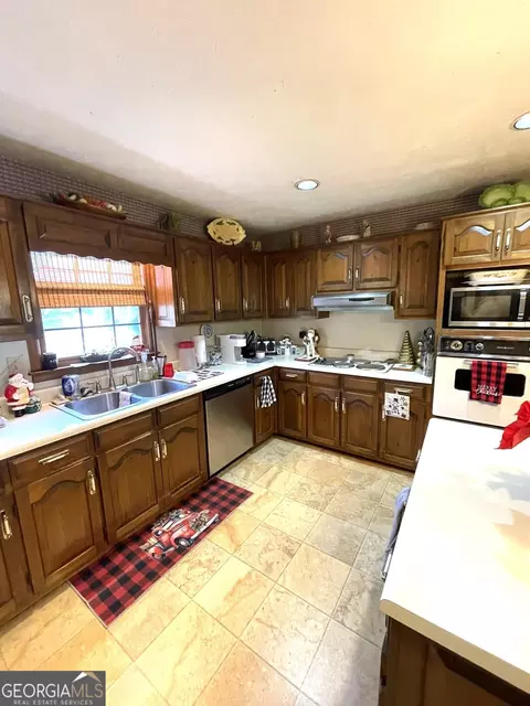 79 Robertson Rd, Lagrange, GA 30241 photo 10