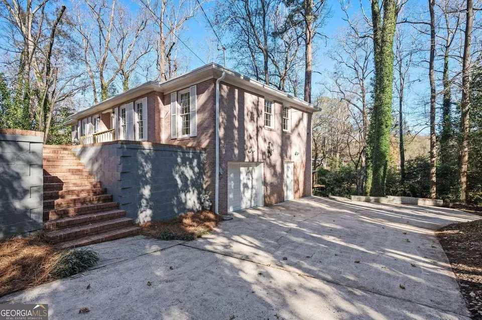 1116 Russell Dr, Griffin, GA 30224 33 Photos Movoto