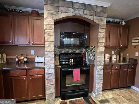 95 Log Cabin Dr, Lagrange, GA 30240 photo 10
